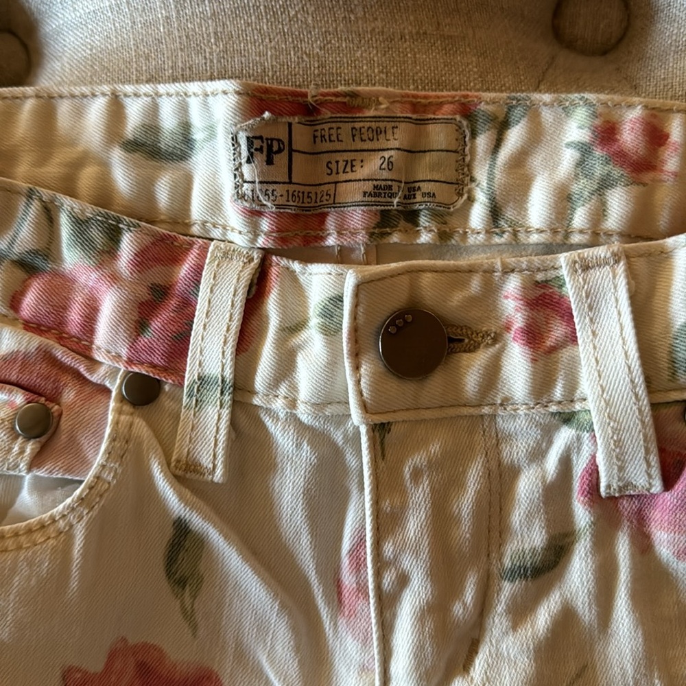FREE PEOPLE JEAN BUNDLE. NWT AND NWOT. SIZE 26 - Picture 5 of 11